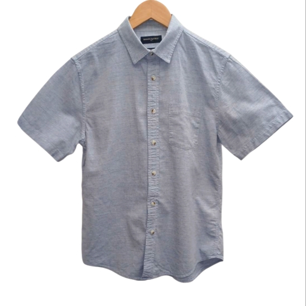 Banana Republic Light Blue Casual Button Down Shirt